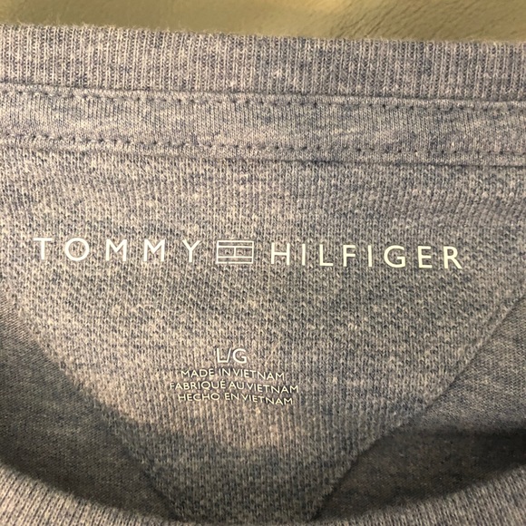Men’s Tommy Hilfiger T-Shirt - Picture 4 of 6